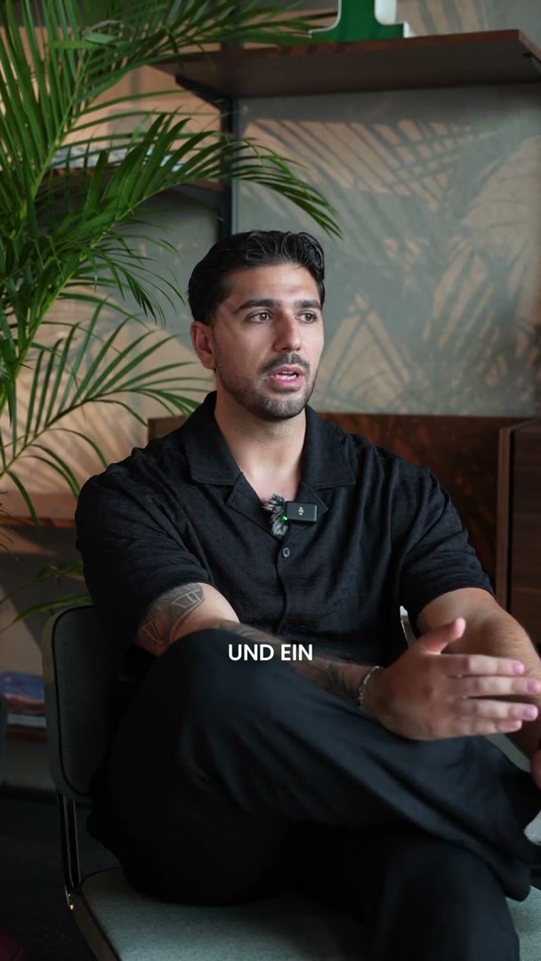 Vorschau des Testimonial-Videos von Koray Kartal